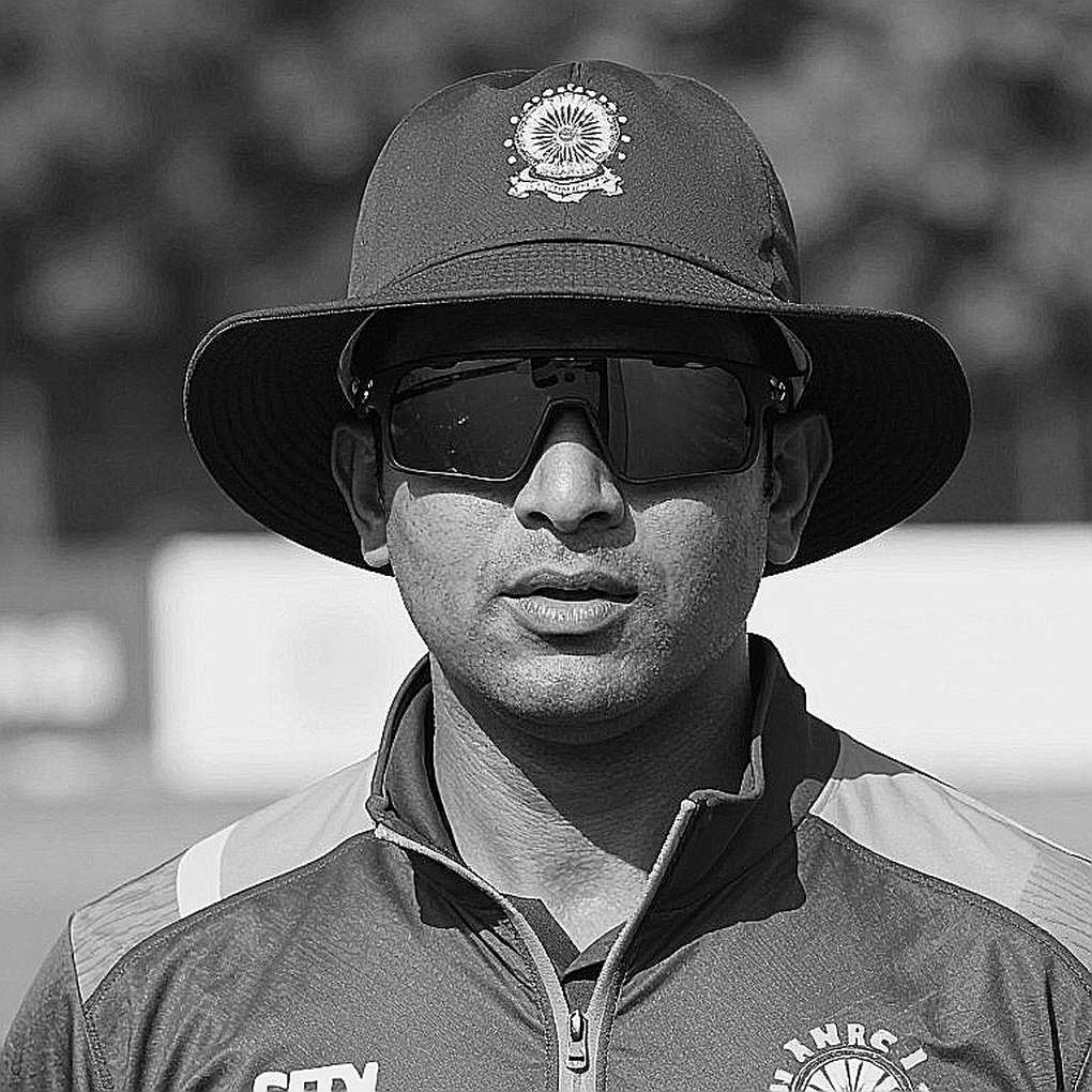 একটি আঙুল, একটি পুরনো নোটবুক আর পাঁচ ম্যাচের ফাঁক: ভারত সিরিজের আগে ওয়েস্ট ইন্ডিজের কভার-স্কোয়াডের স্তরতত্ত্ব