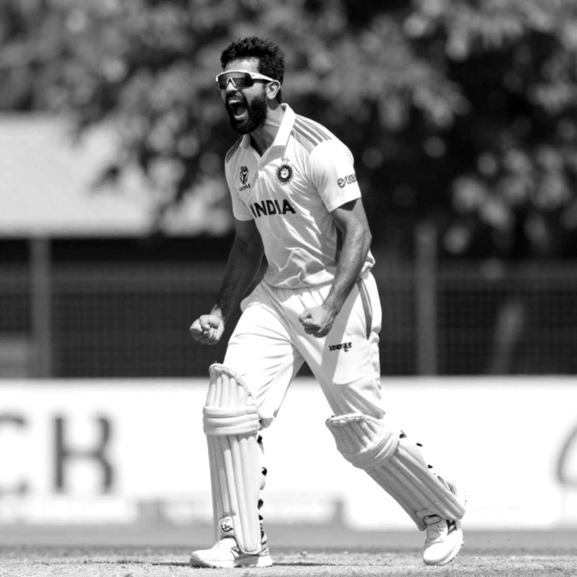 ঘাড়ে বালিশ, ব্যাটে অনিশ্চয়তা: পঞ্চম দিনে অস্ট্রেলিয়ার আসল প্রশ্ন স্মিথের ফিটনেস নয়, তাঁর ব্যাটের গতি